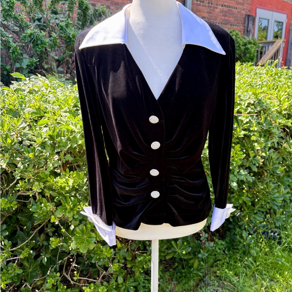 VTG Cachet Black Velvet Blazer with White Accents